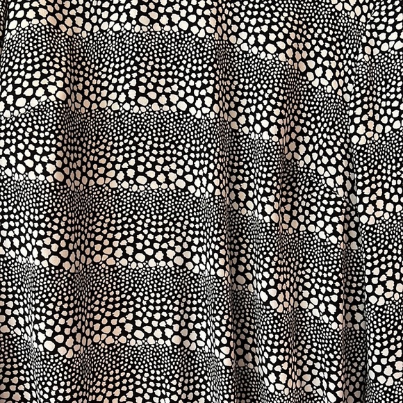 Talbots black and white blouse - Picture 3 of 3